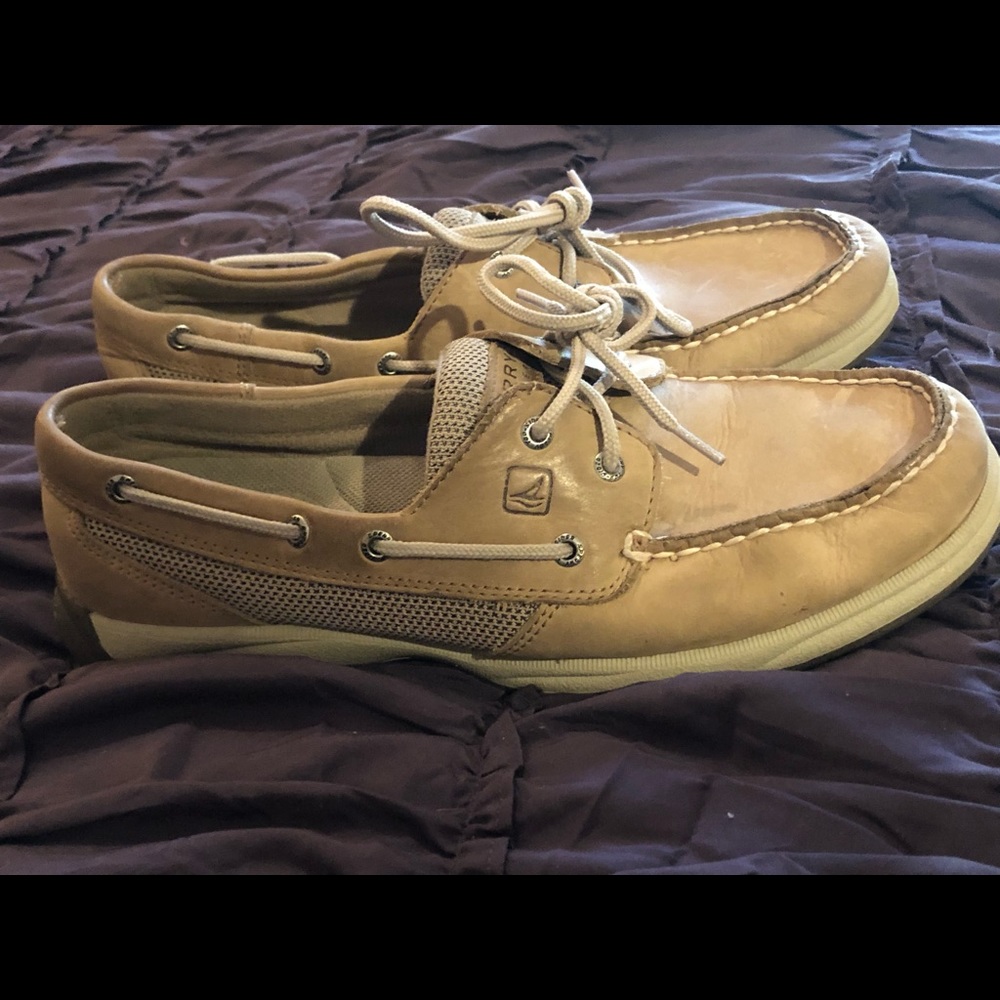 Tan sperry’s
